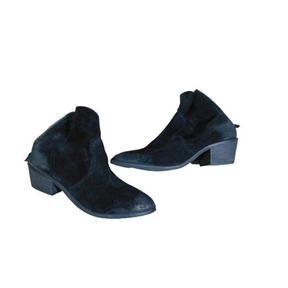 Rebels Size 8 Black Suede Leather Back Zip Ankle Boots NEW Nordstrom - Picture 2 of 4